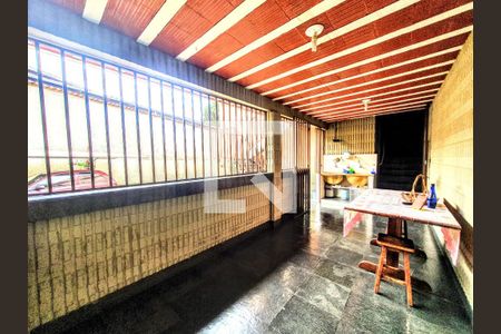 Casa à venda com 187m², 4 quartos e 6 vagas