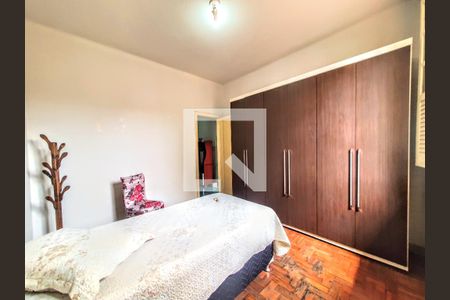 Casa à venda com 187m², 4 quartos e 6 vagas