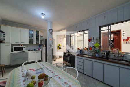 Casa à venda com 178m², 3 quartos e 3 vagasCozinha