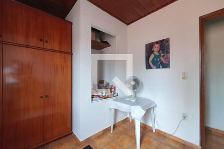 Casa à venda com 178m², 3 quartos e 3 vagasQuarto 2