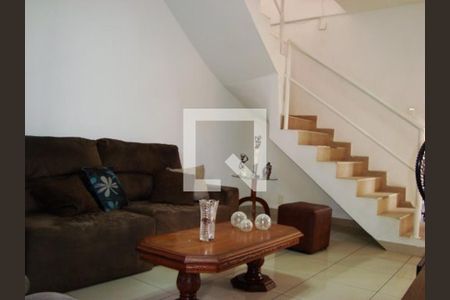 Casa à venda com 5 quartos, 220m² em Nova Floresta, Belo Horizonte