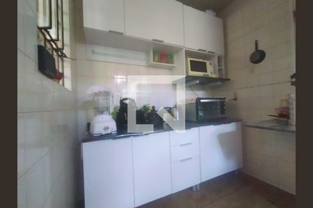 Casa à venda com 228m², 5 quartos e 2 vagas