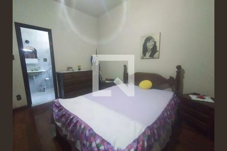 Casa à venda com 228m², 5 quartos e 2 vagas