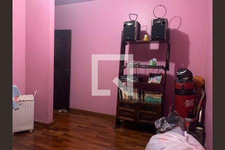 Casa à venda com 5 quartos, 228m² em Santa Mônica, Belo Horizonte