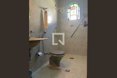 Casa à venda com 5 quartos, 228m² em Santa Mônica, Belo Horizonte