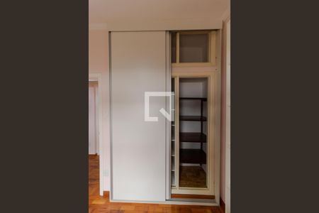 Apartamento à venda com 68m², 2 quartos e sem vagaQuarto 02 - Armário