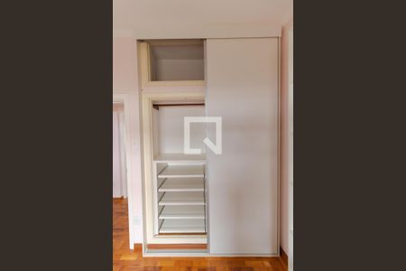 Apartamento à venda com 68m², 2 quartos e sem vagaQuarto 02 - Armário