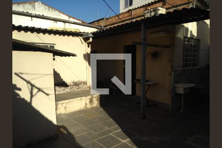 Casa à venda com 3 quartos, 400m² em Sagrada Família, Belo Horizonte