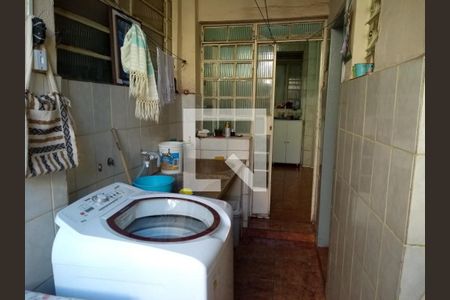 Casa à venda com 3 quartos, 400m² em Sagrada Família, Belo Horizonte