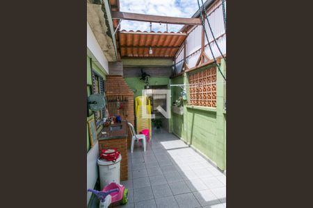 Casa à venda com 230m², 5 quartos e 3 vagasQuintal com teto retrátil 