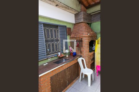 Casa à venda com 230m², 5 quartos e 3 vagasQuintal com teto retrátil 