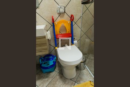 Casa à venda com 230m², 5 quartos e 3 vagasBanheiro da Suíte 2  