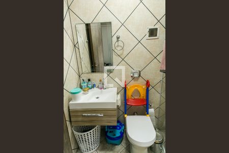 Casa à venda com 230m², 5 quartos e 3 vagasBanheiro da Suíte 2  