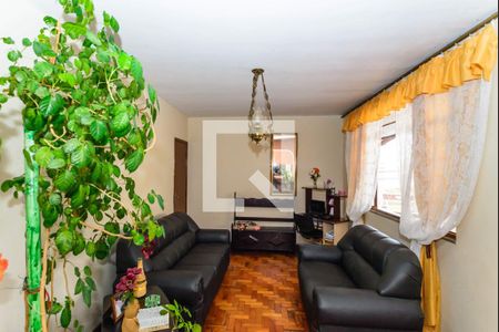 Casa à venda com 200m², 6 quartos e 2 vagas