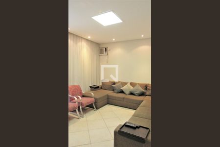 Casa à venda com 330m², 4 quartos e 4 vagas