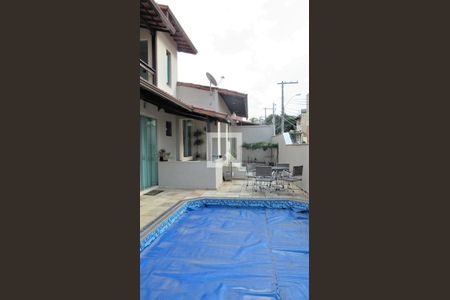 Casa à venda com 330m², 4 quartos e 4 vagas