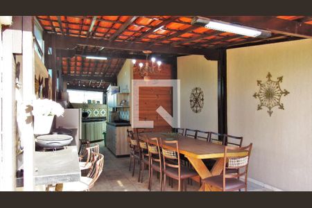 Casa à venda com 330m², 4 quartos e 4 vagas