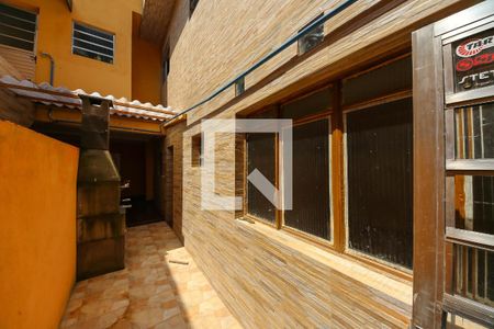 Casa para alugar com 90m², 2 quartos e 1 vagaQuintal