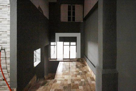 Casa à venda com 90m², 2 quartos e 2 vagasQuintal e Área de Serviço