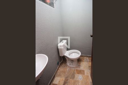 Casa à venda com 90m², 2 quartos e 2 vagasLavabo