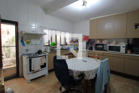 Casa para alugar com 180m², 3 quartos e 2 vagasCozinha