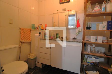 Casa para alugar com 180m², 3 quartos e 2 vagasBanheiro da suíte