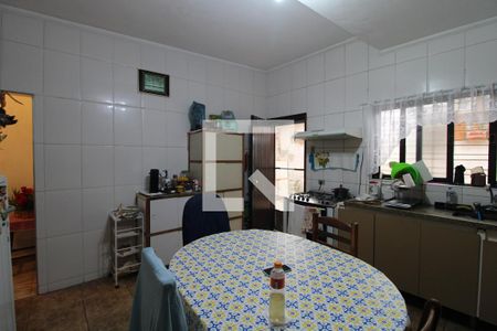 Casa para alugar com 180m², 3 quartos e 2 vagasCozinha