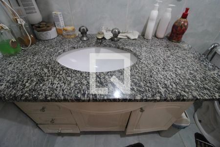 Casa para alugar com 180m², 3 quartos e 2 vagasBanheiro comum