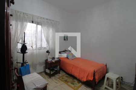 Quarto 1 de casa para alugar com 3 quartos, 180m² em Jardim Guarapiranga, São Paulo