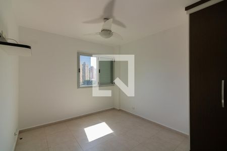 Suíte de apartamento para alugar com 4 quartos, 130m² em Vila Olímpia, São Paulo