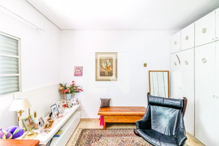 Casa à venda com 240m², 4 quartos e 6 vagas