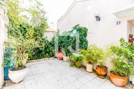 Casa à venda com 240m², 4 quartos e 6 vagas