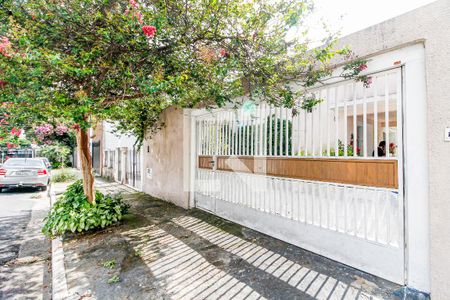 Casa à venda com 240m², 4 quartos e 6 vagas