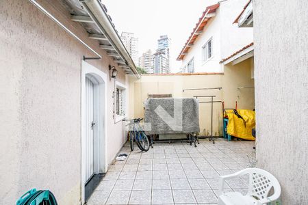 Casa à venda com 240m², 4 quartos e 6 vagas