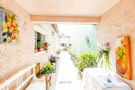 Casa à venda com 240m², 4 quartos e 6 vagas