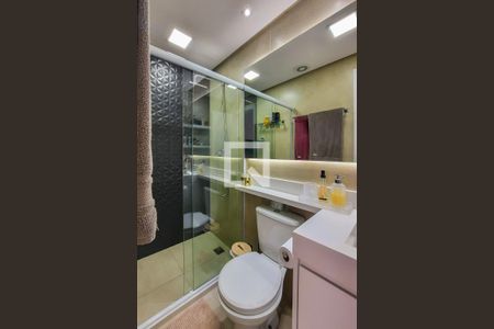 Apartamento à venda com 70m², 2 quartos e 1 vaga Apartamento à venda com 70m², 2 quartos e 1 vagaBanheiro da Suíte