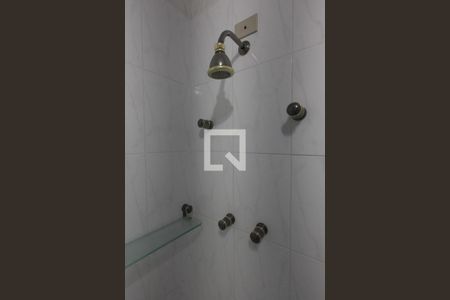 Casa à venda com 253m², 4 quartos e 4 vagasBanheiro