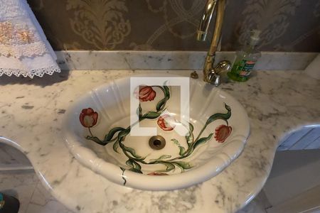 Lavabo de casa à venda com 4 quartos, 253m² em Jardim Londrina, São Paulo