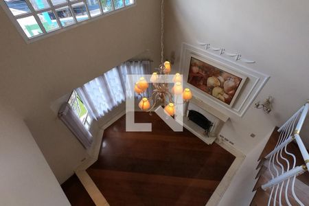 Casa à venda com 253m², 4 quartos e 4 vagasSala