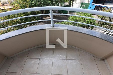 Casa à venda com 253m², 4 quartos e 4 vagasSuíte