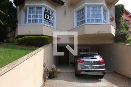 Casa à venda com 253m², 4 quartos e 4 vagasGaragem