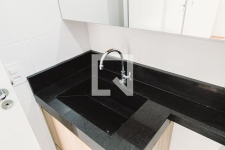 Apartamento para alugar com 28m², 1 quarto e sem vaga Apartamento para alugar com 28m², 1 quarto e sem vagaBanheiro da Suíte Pia