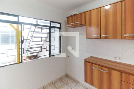 Casa à venda com 182m², 3 quartos e 2 vagasQuarto de serviço