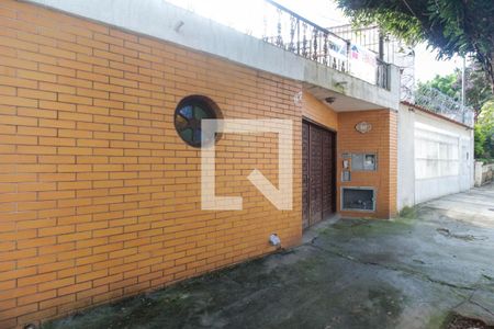 Casa à venda com 182m², 3 quartos e 2 vagasFachada