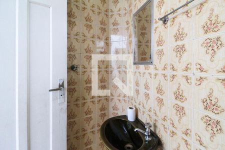 Casa à venda com 182m², 3 quartos e 2 vagasBanheiro de serviço