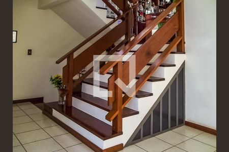 Casa à venda com 534m², 4 quartos e 5 vagasEscada