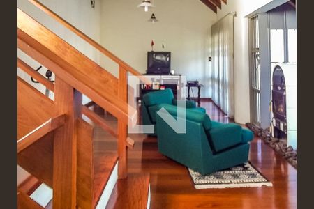 Casa à venda com 534m², 4 quartos e 5 vagasSala