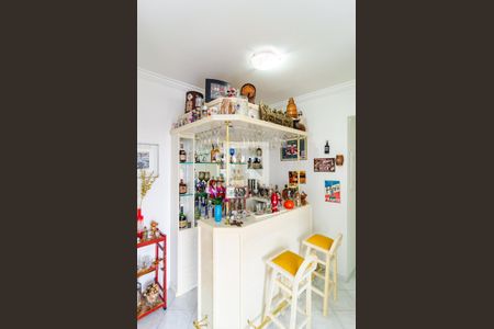 Apartamento à venda com 121m², 4 quartos e 2 vagasBar