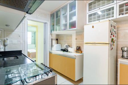 Apartamento à venda com 121m², 4 quartos e 2 vagasCozinha 2