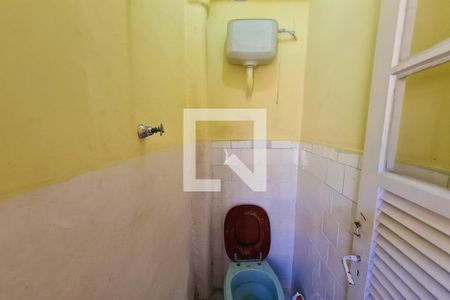 Apartamento à venda com 70m², 2 quartos e sem vagaBanheiro de Serviço